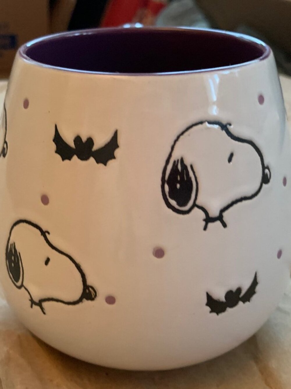 WHITE AND PURPLE SNOOPY HALLOWEEN MUG PRELOVED - Picture 4 of 5